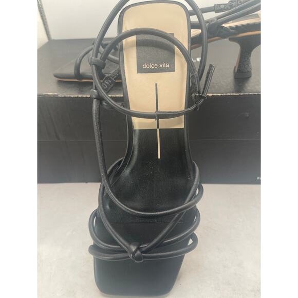 Size 7.5 Wide - Dolce Vita Bev Wide - Black main image 6